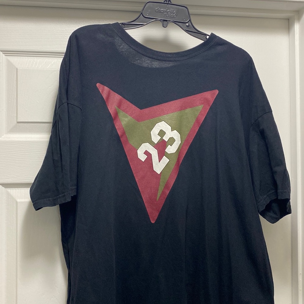 Jordan tee goes with Bordeaux 7s